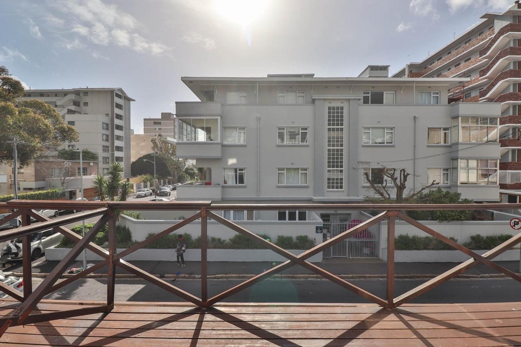 Spring Tide Inn Cape Town Bagian luar foto