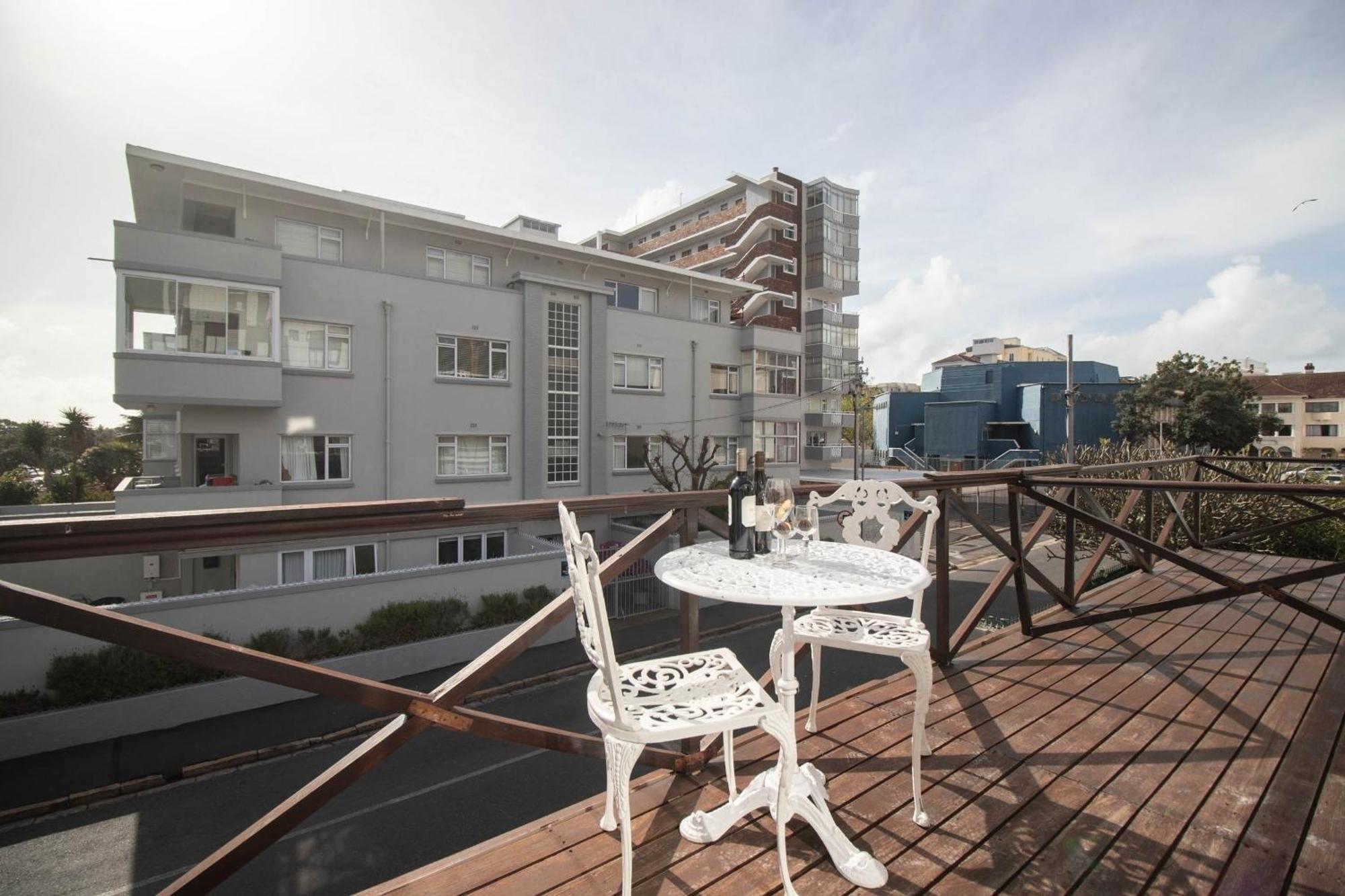 Spring Tide Inn Cape Town Bagian luar foto