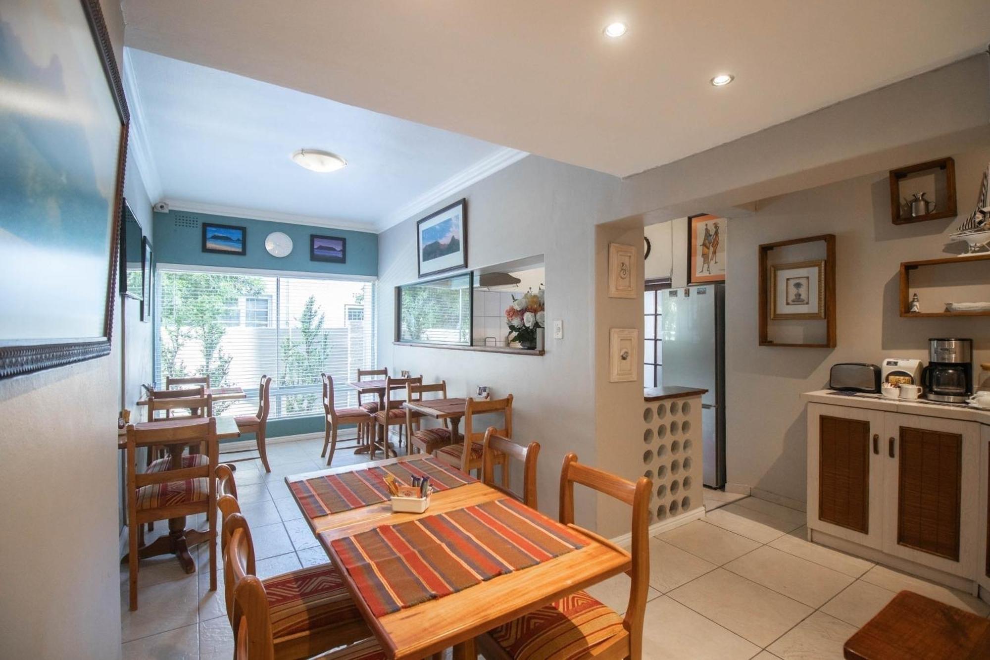 Spring Tide Inn Cape Town Bagian luar foto