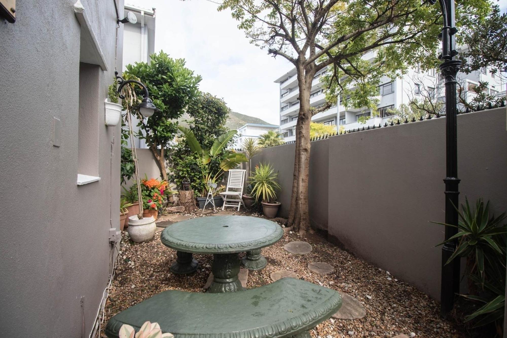 Spring Tide Inn Cape Town Bagian luar foto