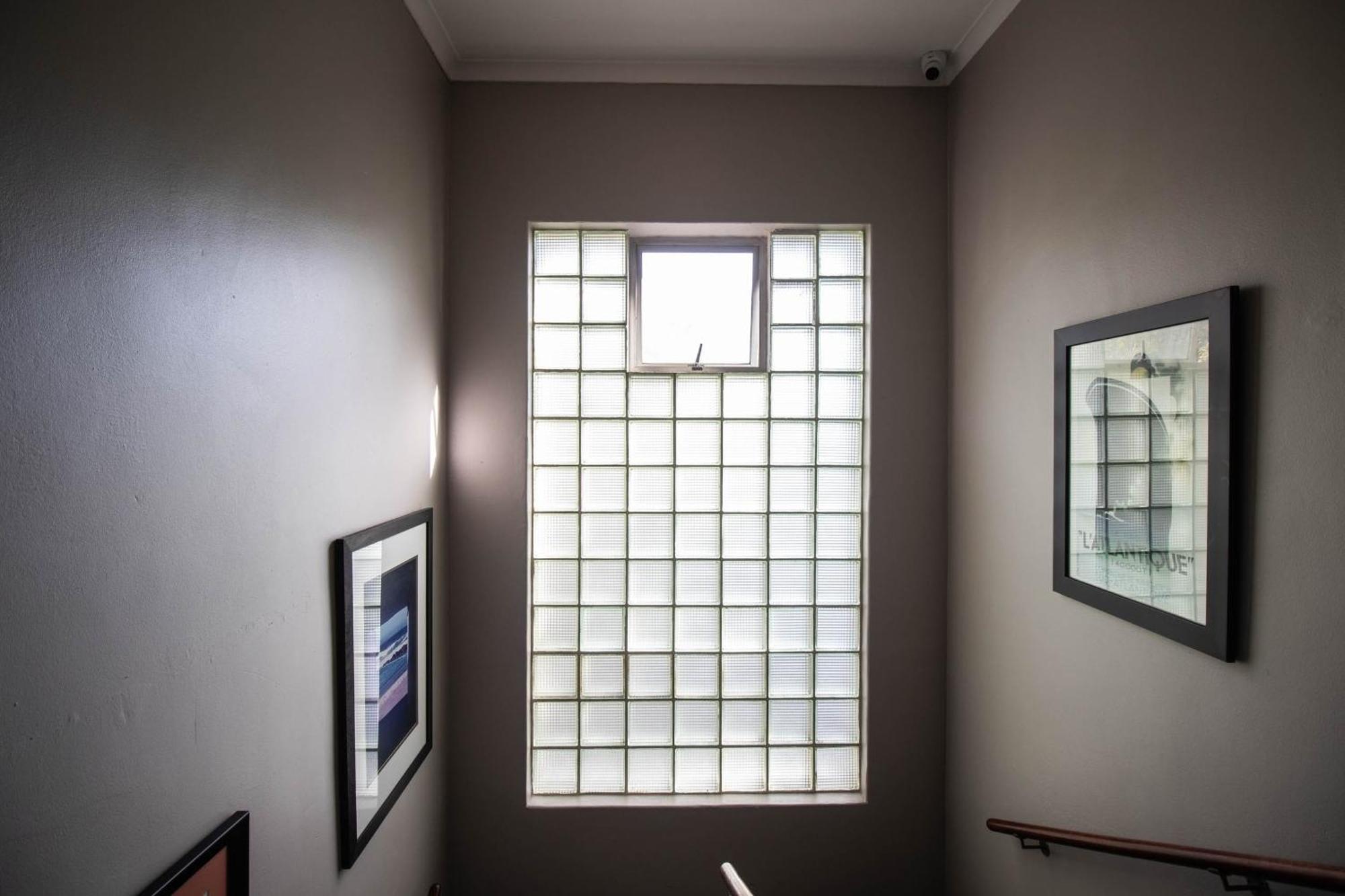 Spring Tide Inn Cape Town Bagian luar foto