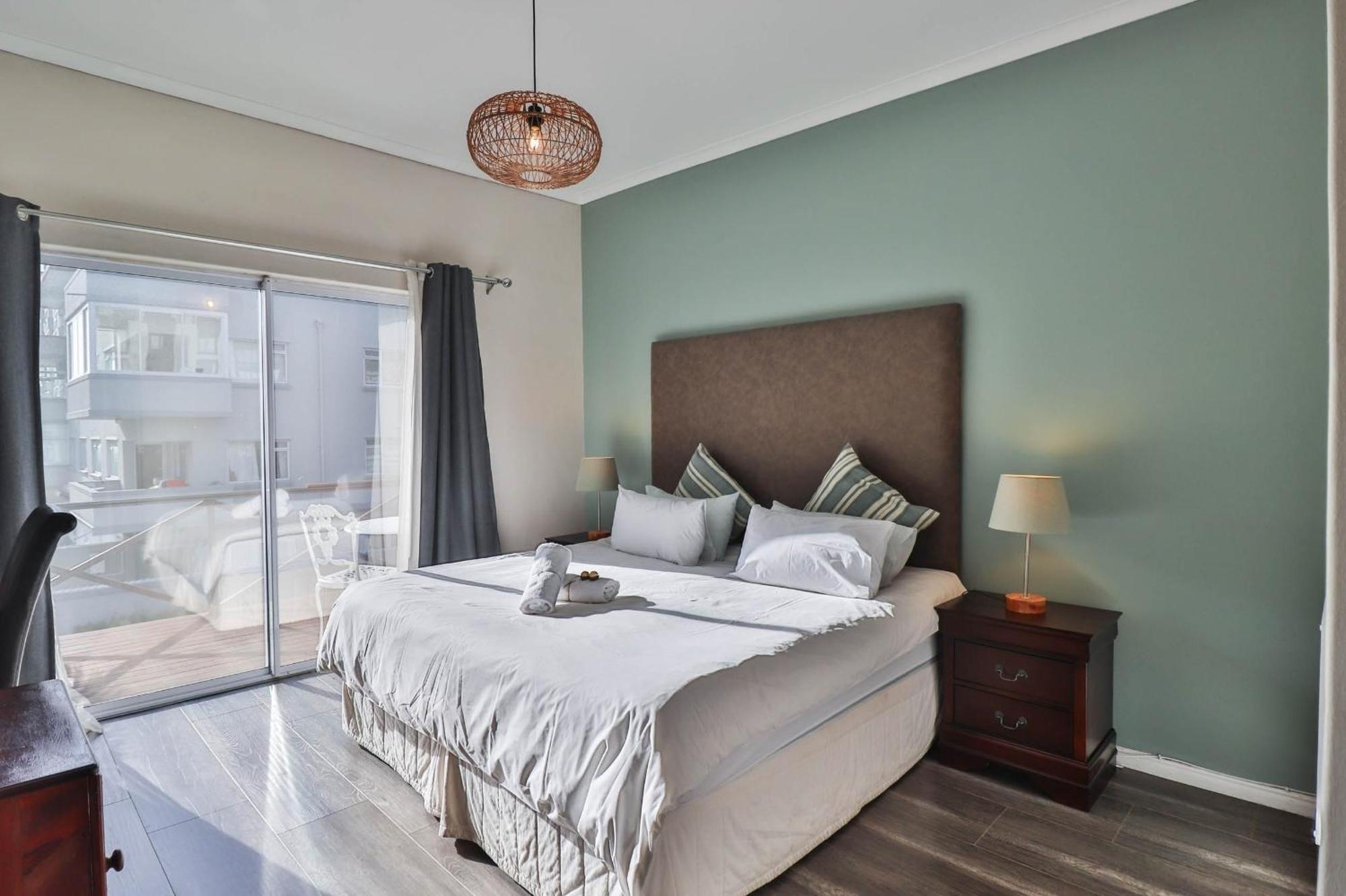 Spring Tide Inn Cape Town Bagian luar foto