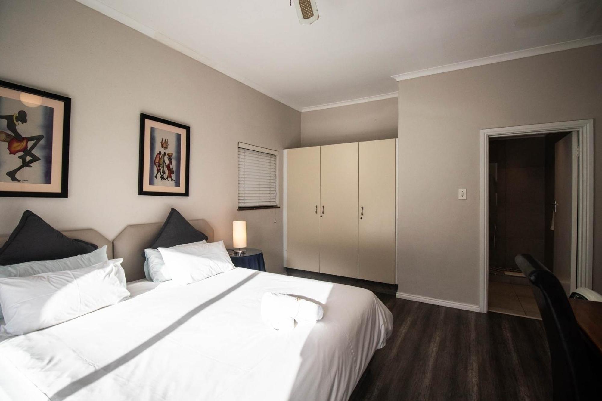 Spring Tide Inn Cape Town Bagian luar foto