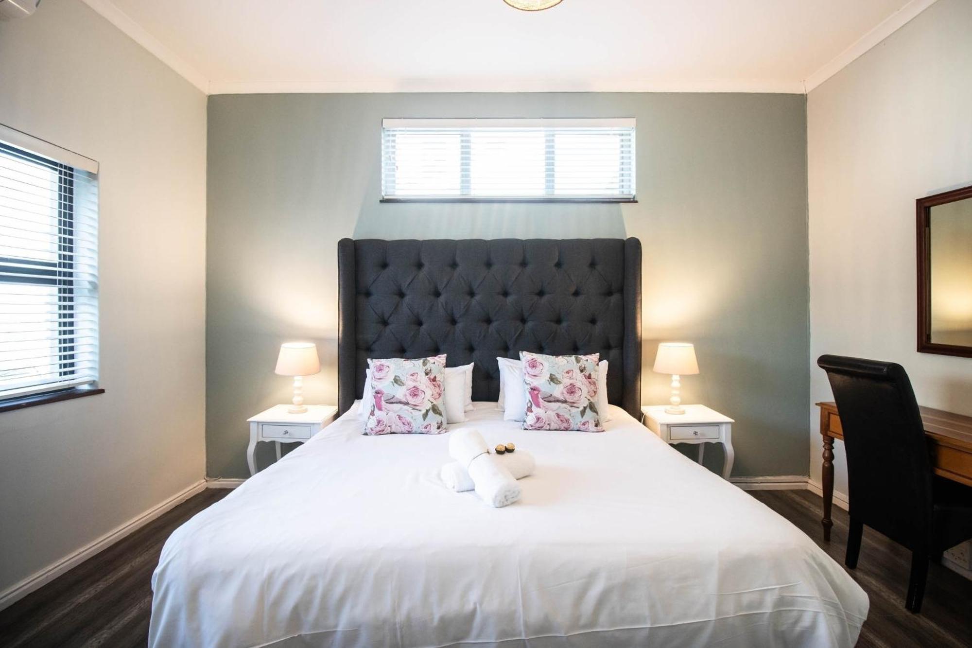 Spring Tide Inn Cape Town Bagian luar foto