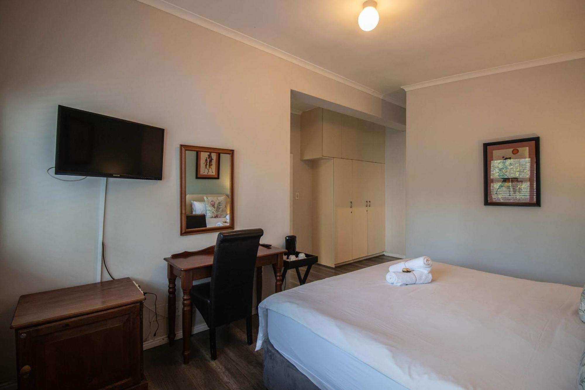 Spring Tide Inn Cape Town Bagian luar foto